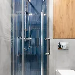 Blue Mandarin Garden Gates Apartment *