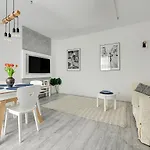 Blue Mandarin Garden Gates Apartment Danzig