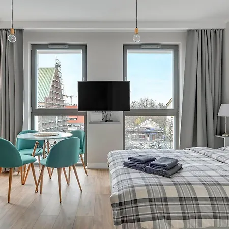 Blue Mandarin Garden Gates Apartment Gdansk
