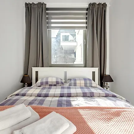 Blue Mandarin Garden Gates Apartment